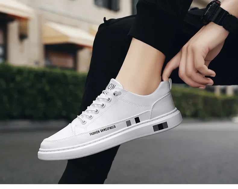 Tênis Masculino Casual de Couro - Branco, Estilo Esportivo e Impermeável para o Dia a Dia